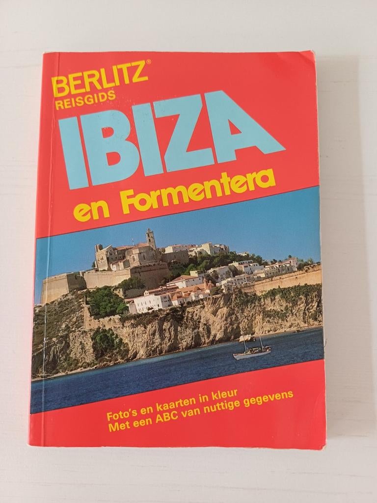 Berlitz Reisgids Ibiza en Formentera - Compact formaat, Europa, Ophalen of Verzenden, Reisgids of -boek, Berlitz