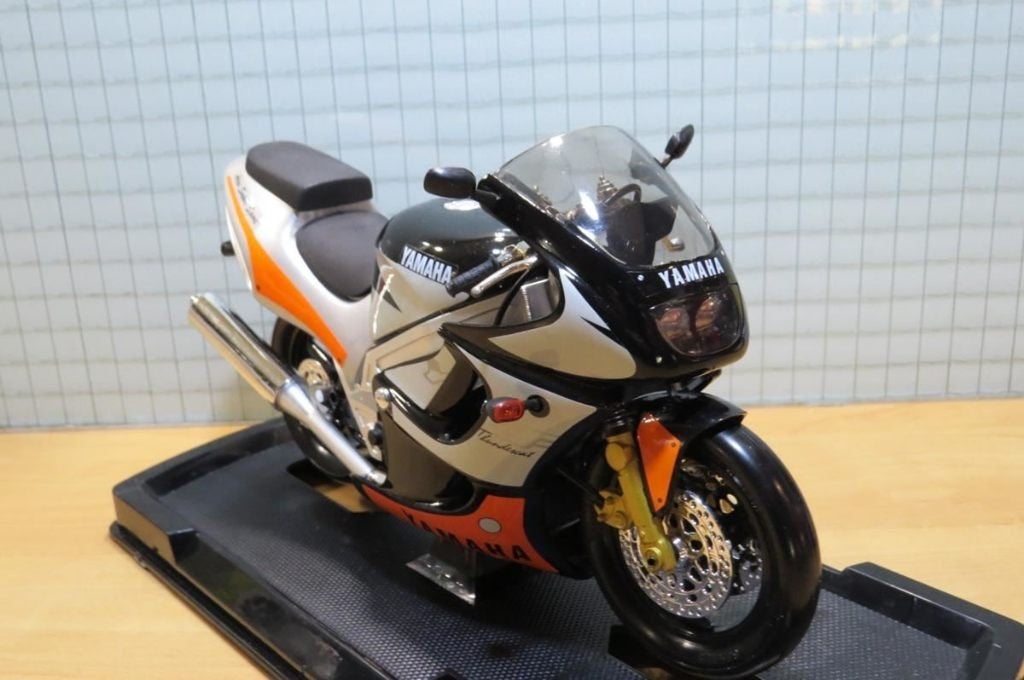 Yamaha YZF600 thundercat 1:10 guiloy, MayCheong, Nieuw, Ophalen of Verzenden, 1:9 t/m 1:12