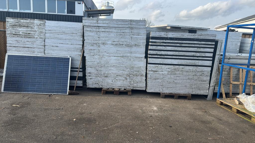 Gezocht goed werkende zonnepanelen Afrika - Diverse Wattages, Doe-het-zelf en Verbouw, Zonnepanelen en Toebehoren, Ophalen, Gebruikt