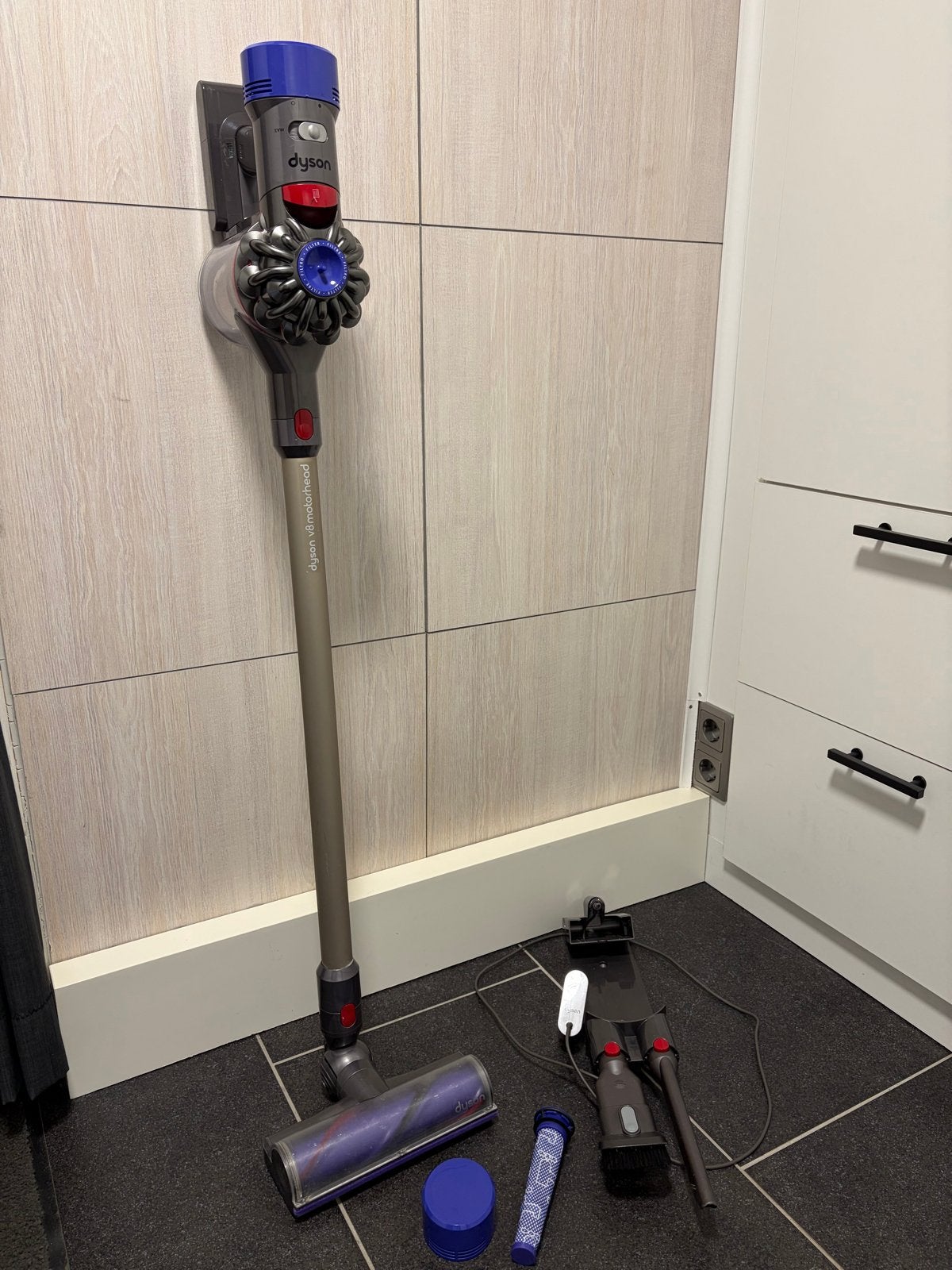 Dyson V8 met nieuwe accu en filters, compleet gereinigd, Ophalen, Gebruikt, Draadloos, Dyson