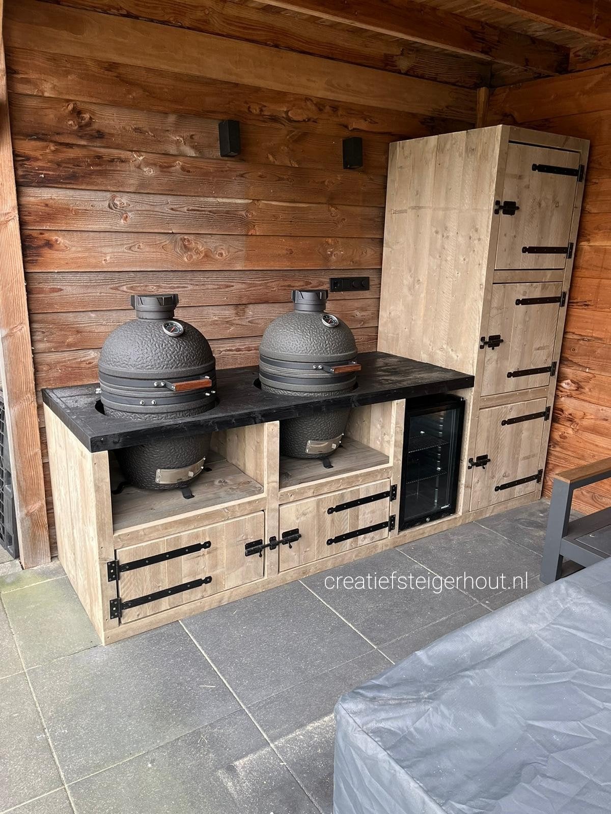 Buitenkeuken steigerhout kamado egg koelkast overkapping, Tuin en Terras, Buitenkeukens, Ophalen of Verzenden, Nieuw, Houtskool