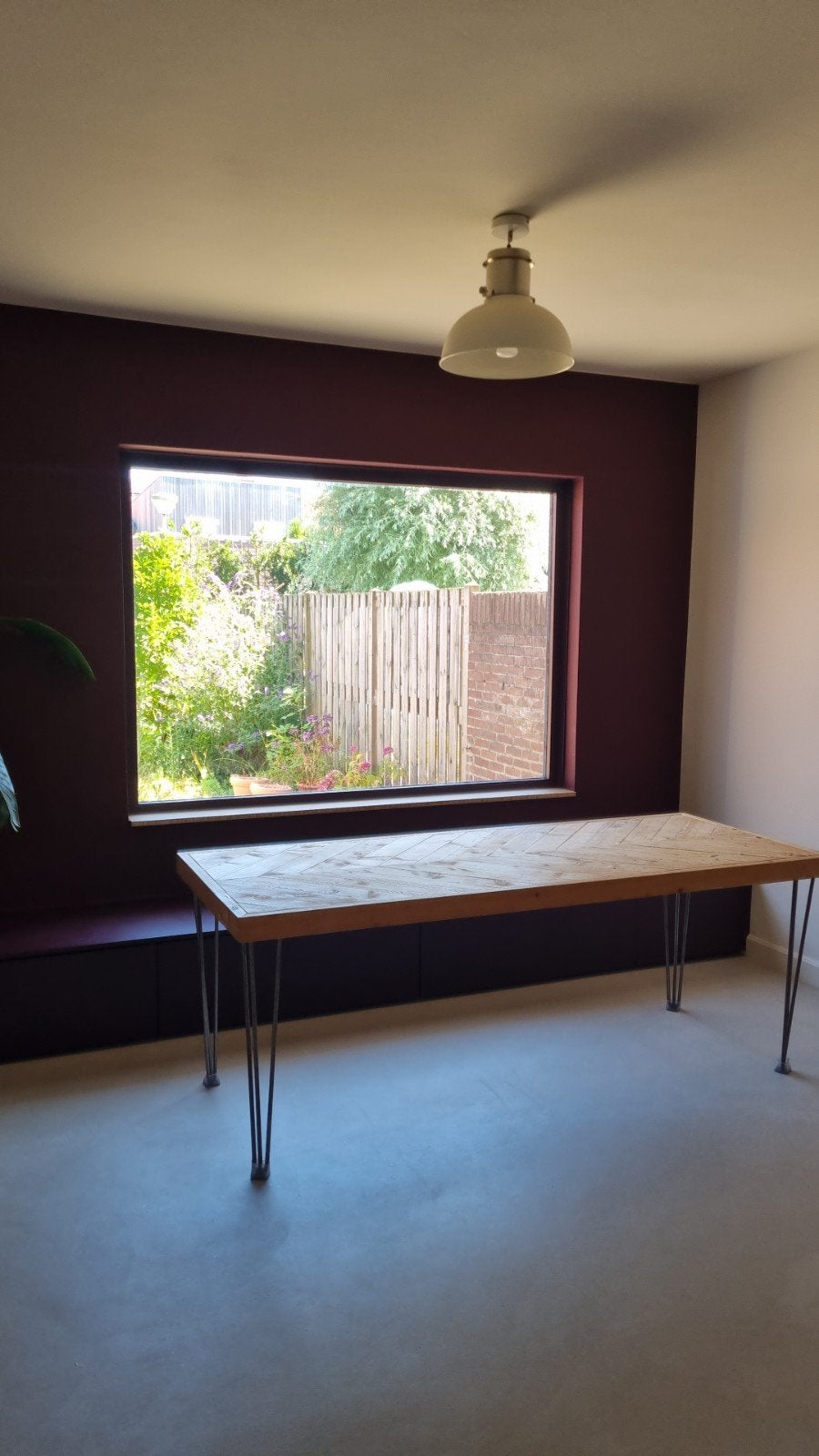 Robuuste eettafel met visgraatmotief en hairpin poten, Gebruikt, Industrieel, Modern, Scandinavisch, 50 tot 100 cm, Vijf personen of meer