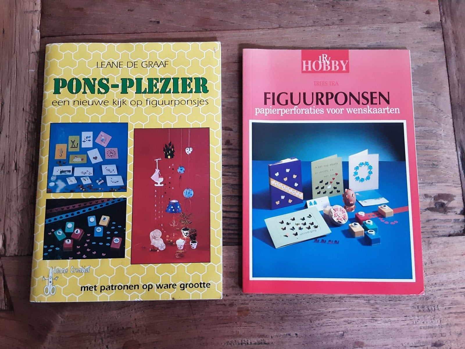 Knutselboeken: Pons-Plezier & Figuurponsen, Hobby en Vrije tijd, Ophalen of Verzenden, Zo goed als nieuw, Papier of Karton, Knutselboek