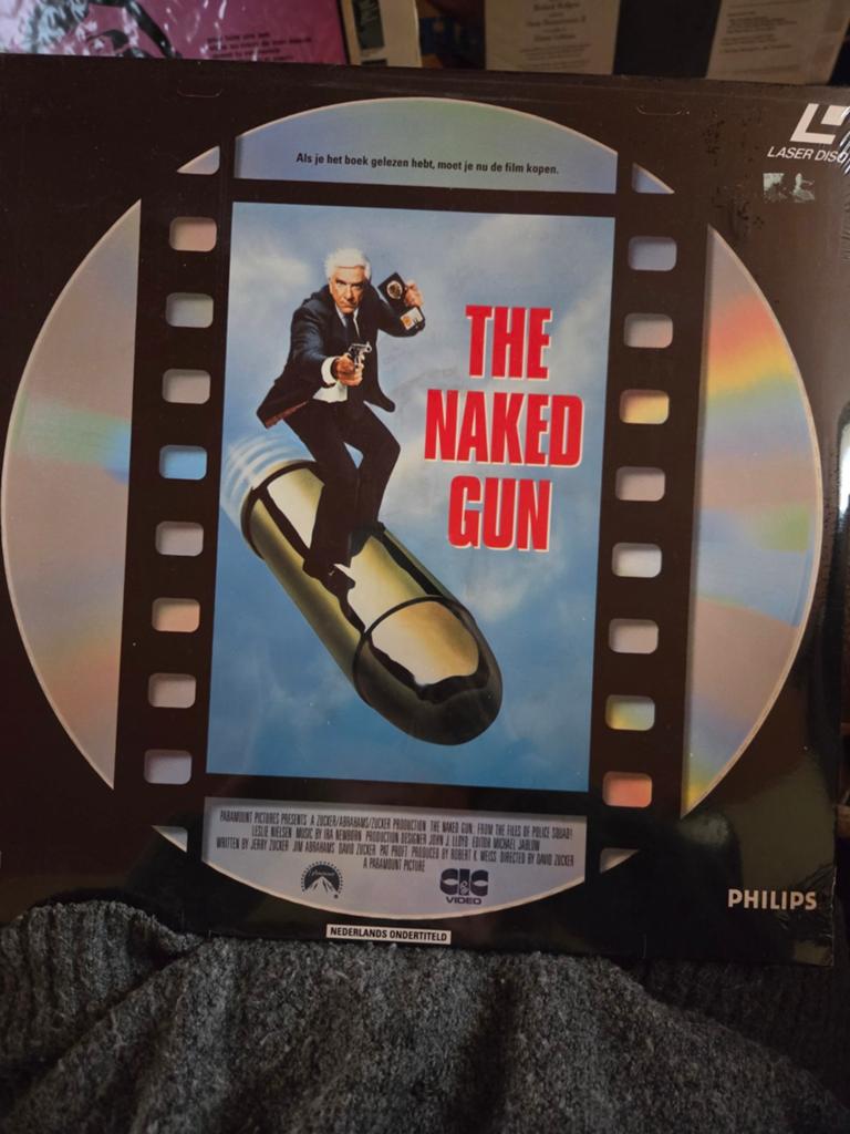 Laserdisc the naked gun. pal gesealed, Alle leeftijden, Ophalen of Verzenden, Nieuw in verpakking