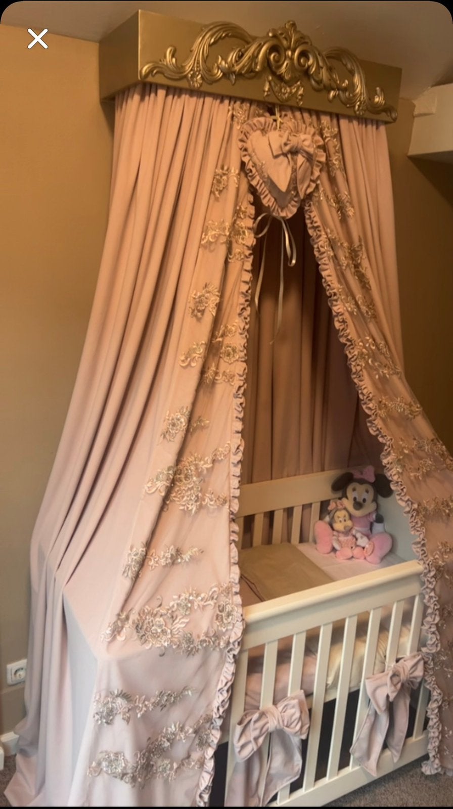 Handgemaakte luxe babykamer aankleding – meisje | Nieuwstaat, Ophalen of Verzenden, Zo goed als nieuw, Ledikant