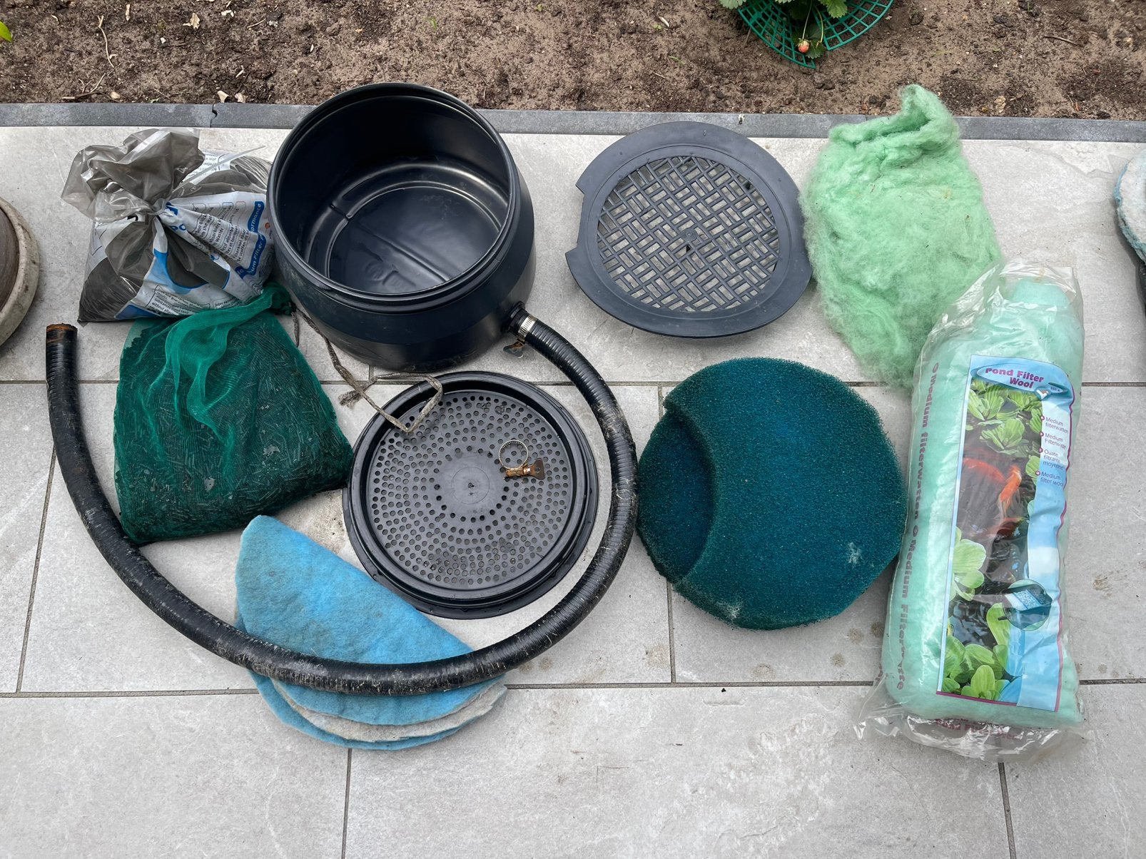 Bio-filter compleet met alle filters & navullingen., Ophalen, Zo goed als nieuw