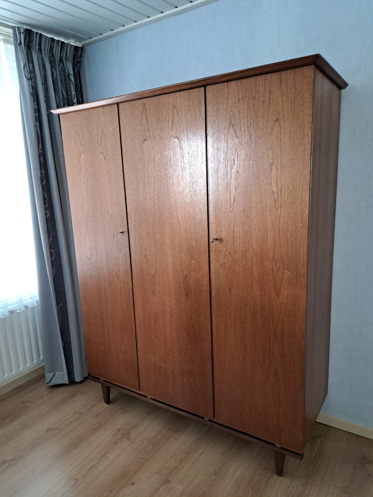 vintage houten kledingkast, Huis en Inrichting, Ophalen, Gebruikt, 100 tot 150 cm, 150 tot 200 cm