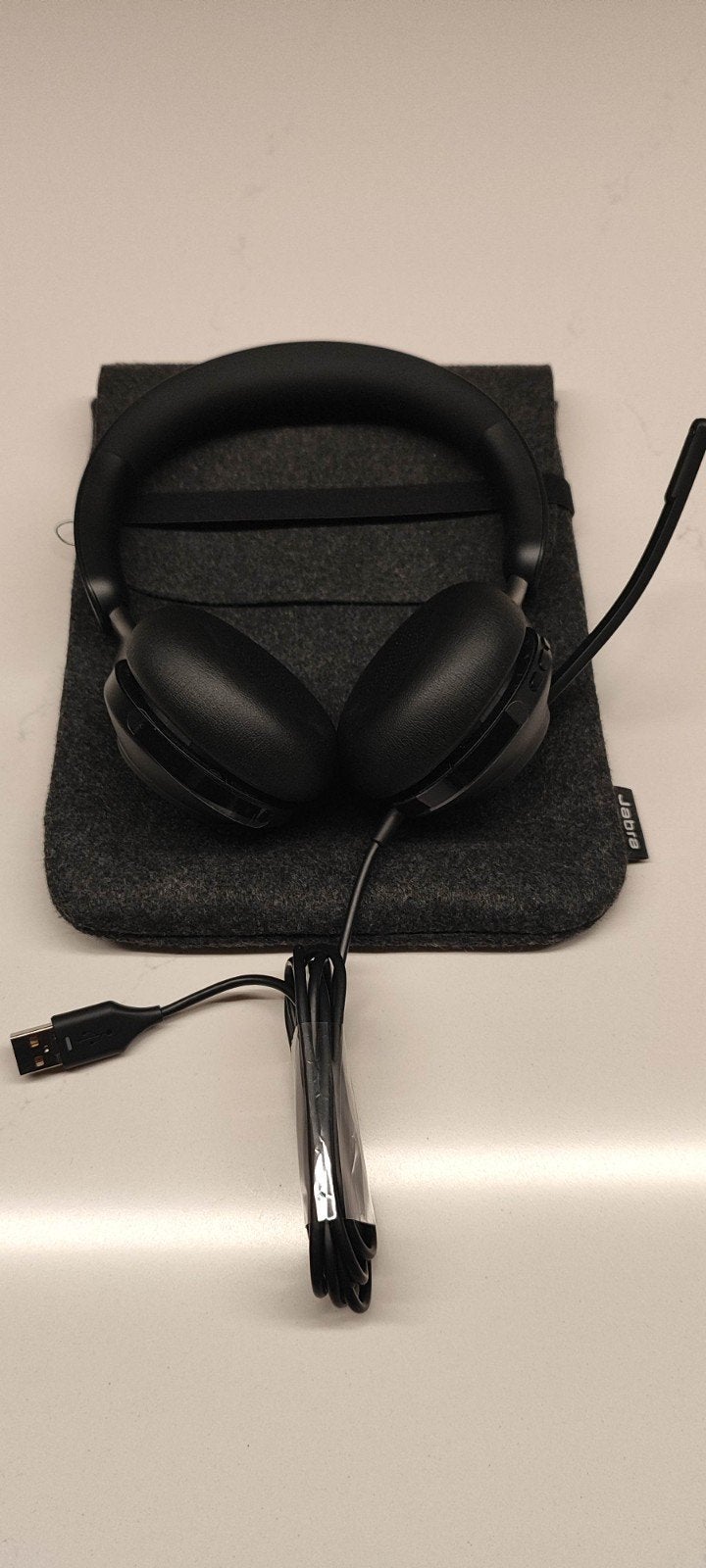 Jabra Evolve2 40 SE USB-A Headset -nieuw ongebruikt., Nieuw, Ophalen of Verzenden, Microfoon, Over-ear
