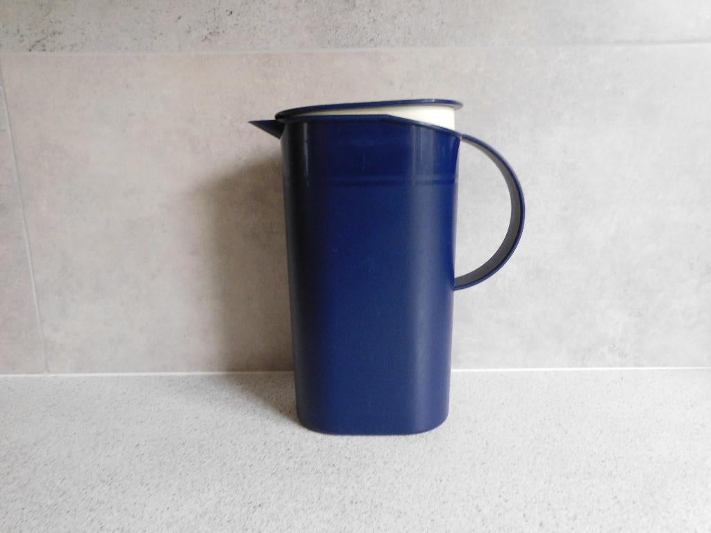 Tupperware Preludio Party Koelkast Kan 1,7 Liter Indigo, Ophalen of Verzenden, Zo goed als nieuw, Blauw, Beker of Kan