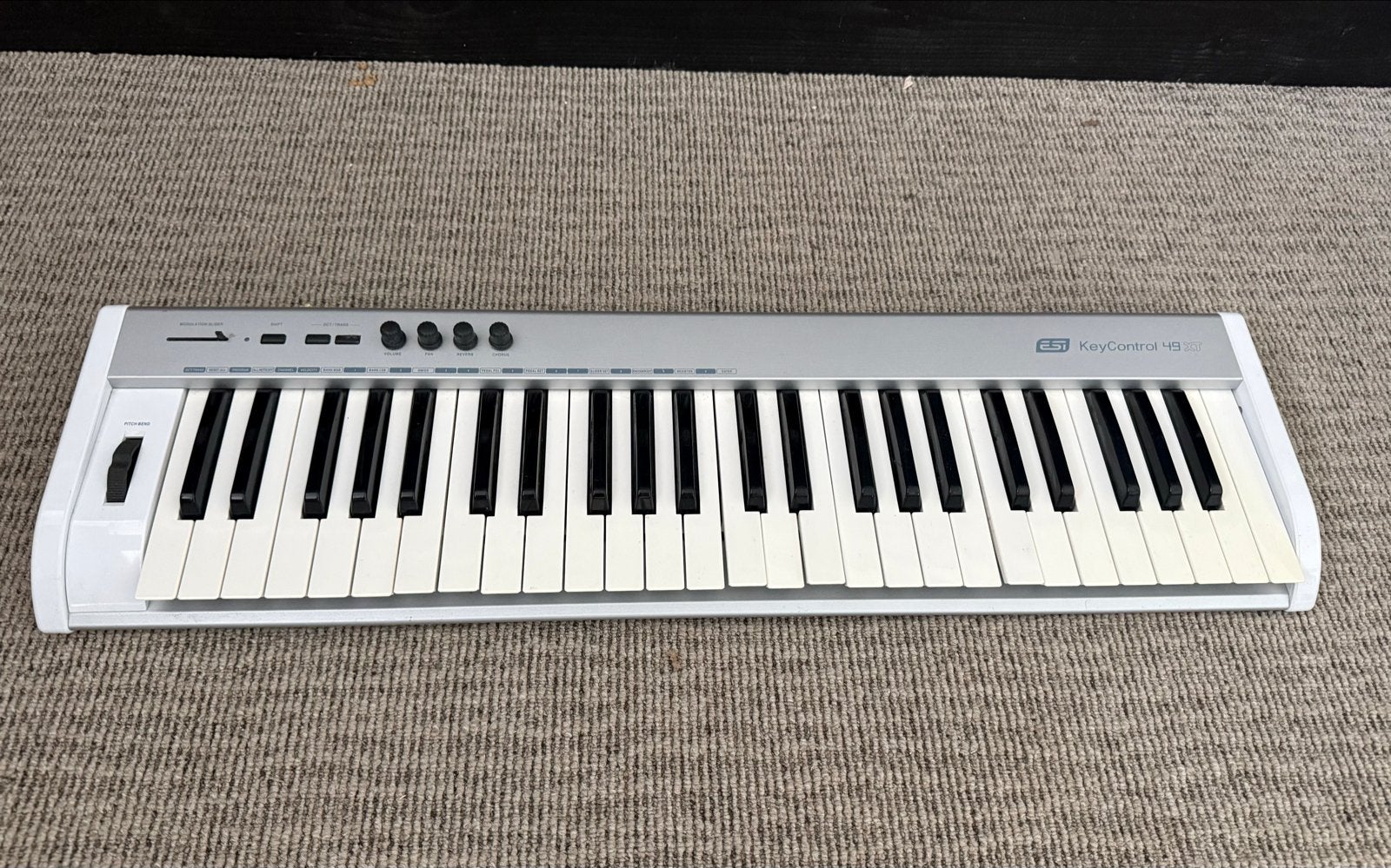 ESI KeyControl 49 MIDI Keyboard Controller, Muziek en Instrumenten, Midi-apparatuur, Ophalen, Gebruikt