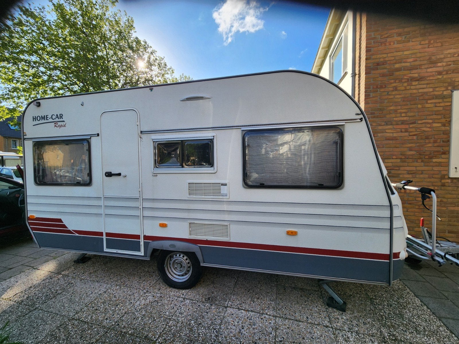 Home-Car Rapid 43 DD Caravan met stapelbed en voortent, Caravans en Kamperen, Caravans, Home-car, Vast bed, Koelkast, Particulier