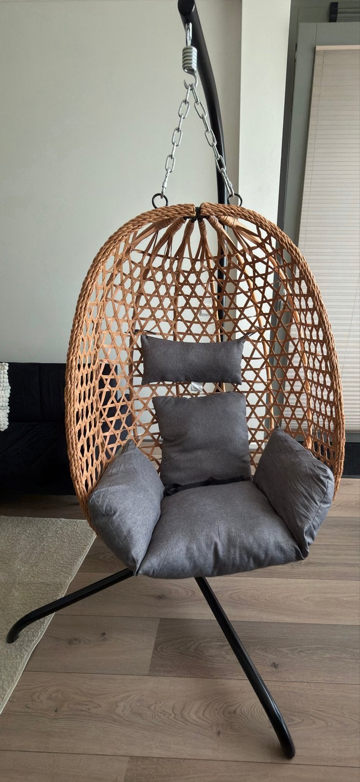 Comfortabele ei hangstoel met standaard en kussens, Ophalen, Overige kleuren, Riet of Rotan, Zo goed als nieuw