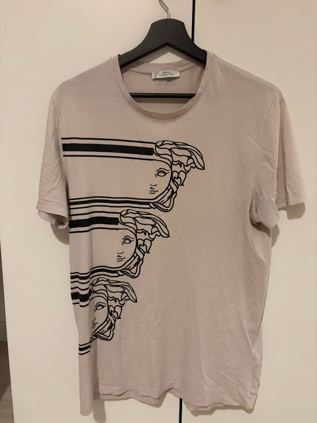 Versace T-shirt, size M, Ophalen, Zo goed als nieuw, Beige