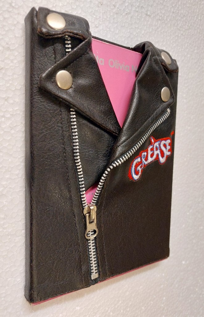 Grease 2xDVD deluxe editie John Travolta Olivia Newton John, Gebruikt, Actiefiguur of Pop, Verzenden, Grease