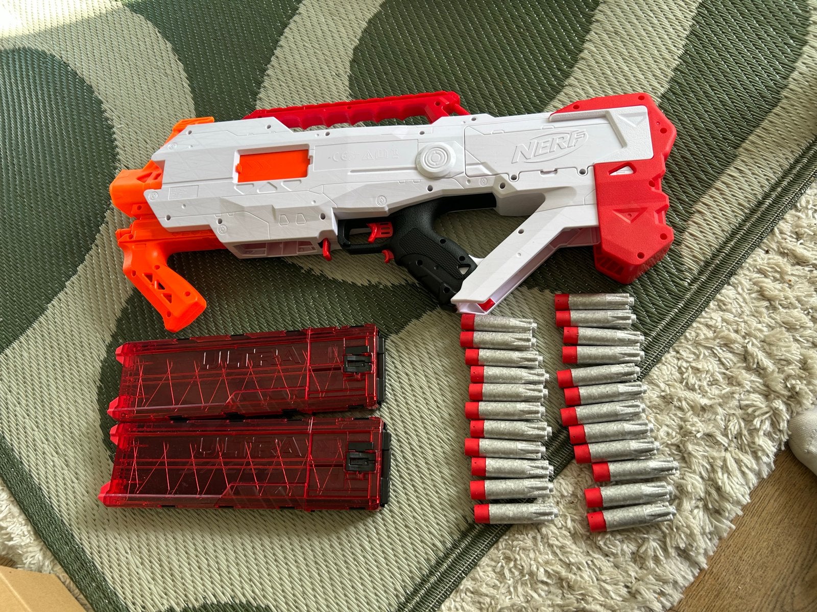 Nerf Ultra Speed Blaster met 2 magazijnen en 24 pijltjes, Ophalen of Verzenden, Nieuw, Jongen of Meisje