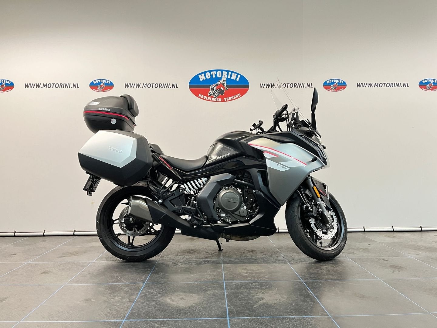 CFMOTO 650 GT (bj 2023) 8,679 km, 2 cilinders, Bedrijf, Onbekend, Meer dan 35 kW