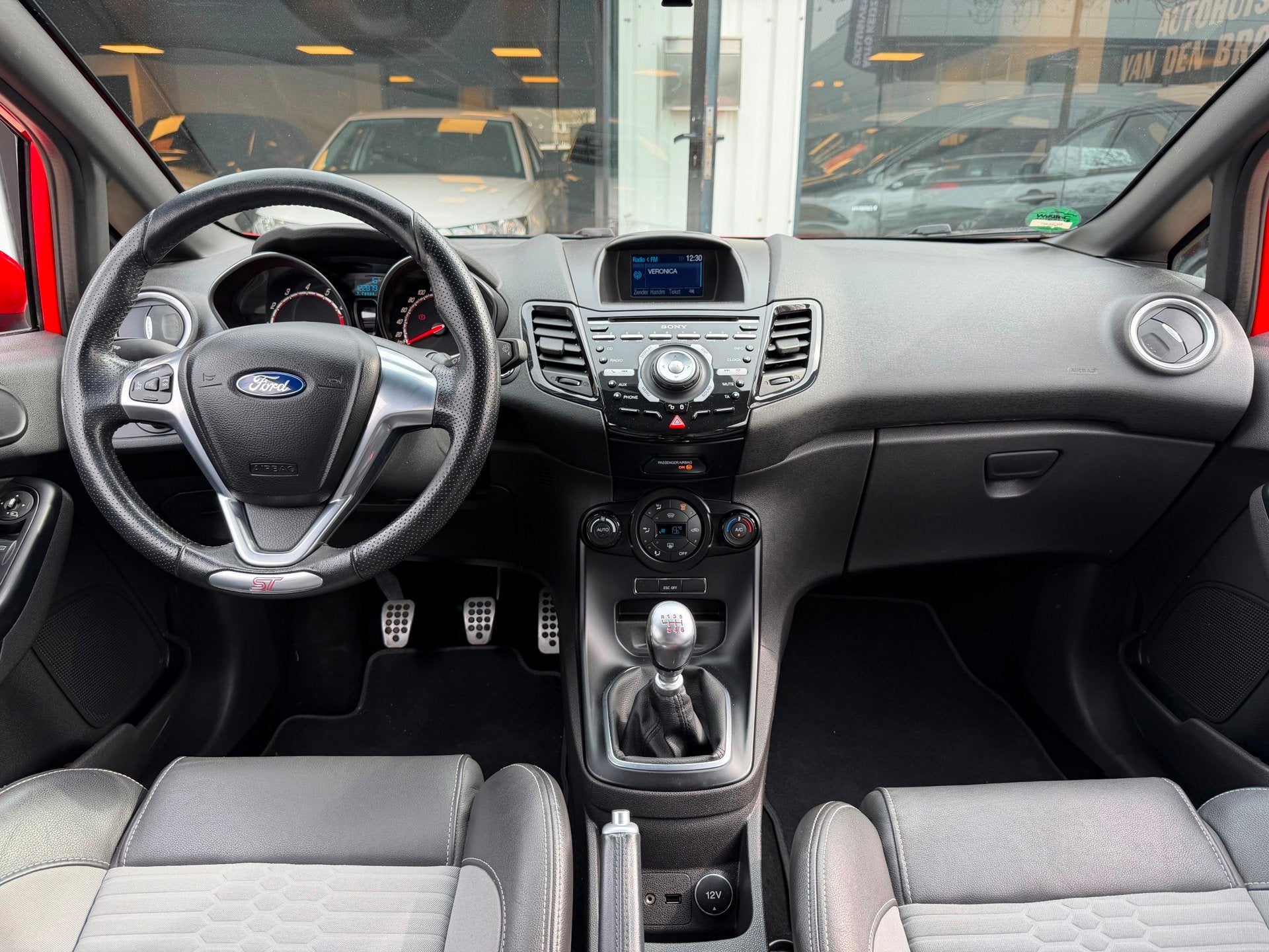Ford Fiesta 1.6 ST2 182Pk 1e Eigenaar|Clima|Bleutooth|Stoelv, Auto's, Ford, 1596 cc, 1063 kg, Gebruikt, Zwart