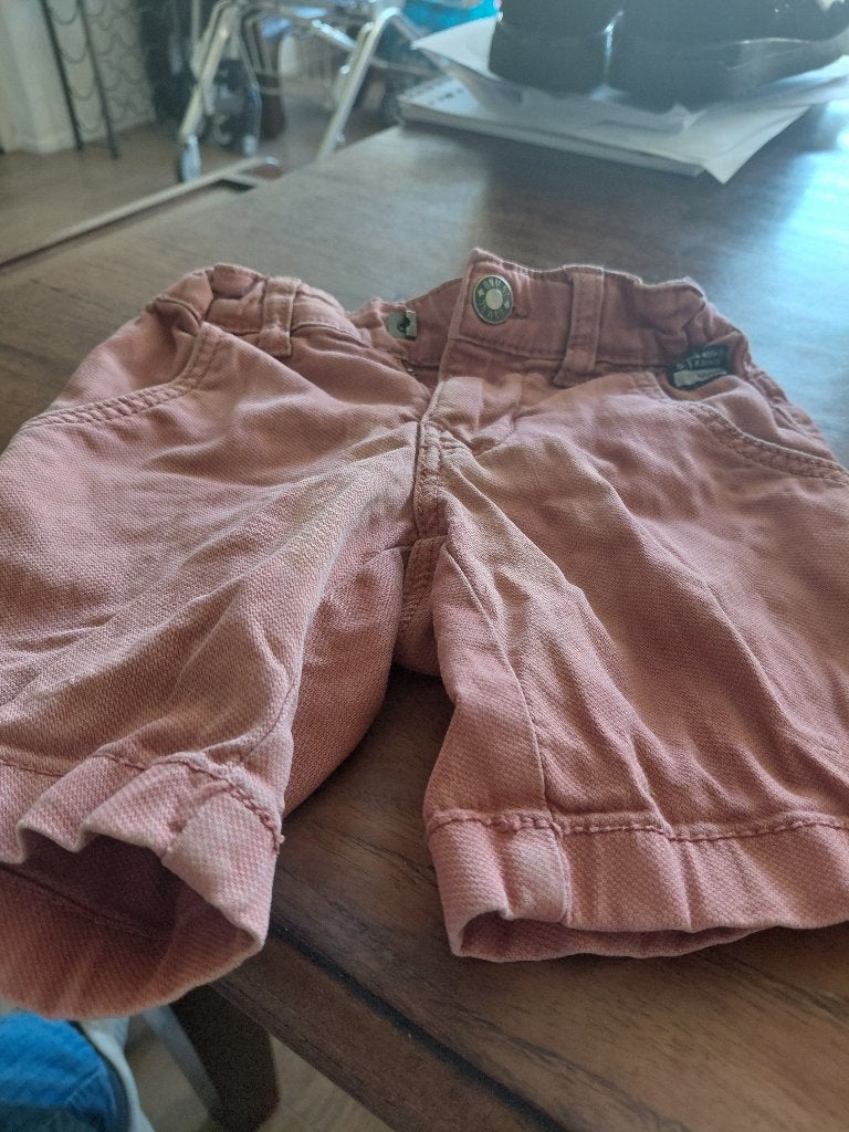 Korte broek voor baby/peuter, Kinderen en Baby's, Kinderkleding | Maat 104, Broek, Gebruikt, Jongen of Meisje, Ophalen of Verzenden