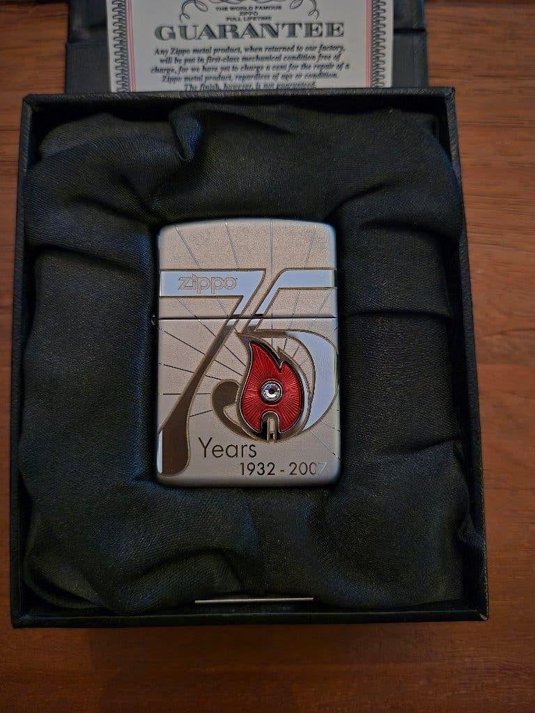 75th anniversary Swarovski edition Zippo, 1/14000 (USA), Ophalen, Nieuw, Aansteker