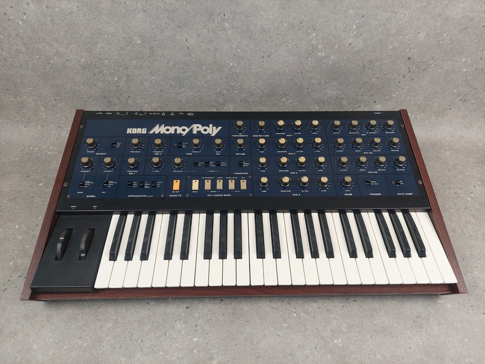 👉Korg MonoPoly! speciale vintage mono/poly synth 🎵, Muziek en Instrumenten, Ophalen of Verzenden, Gebruikt, Overige aantallen