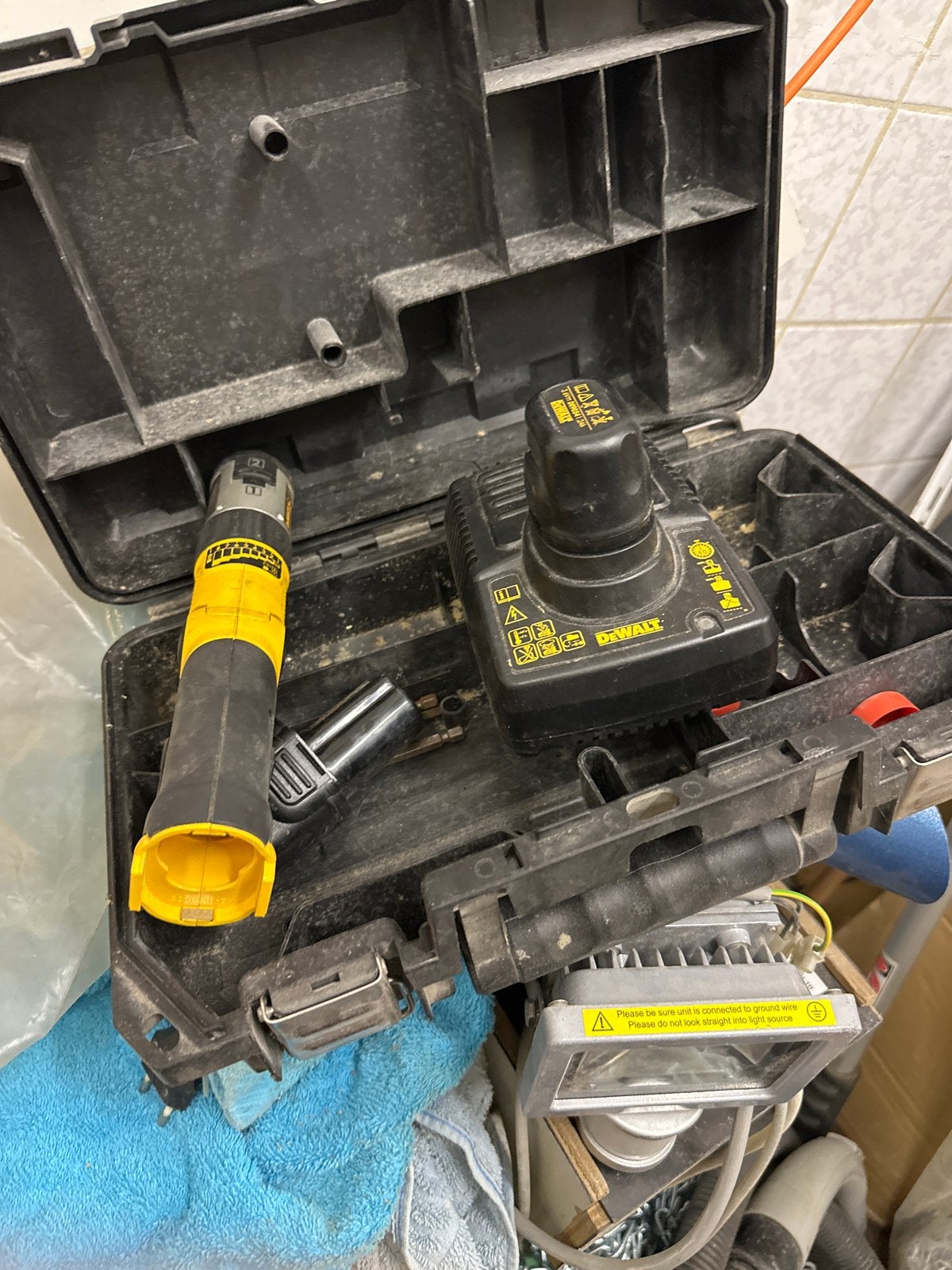 DeWalt Boor- en Schroefmachine met Accu en Koffer, Gebruikt, Variabele snelheid, Ophalen of Verzenden, Boor- en Schroefmachine