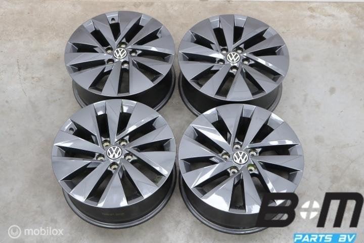 NIEUW! ORIGINEEL! 17 inch velgen VW Golf / T-Roc! 2GJ601025, Gebruikt, Velg(en), 17 inch, Personenwagen