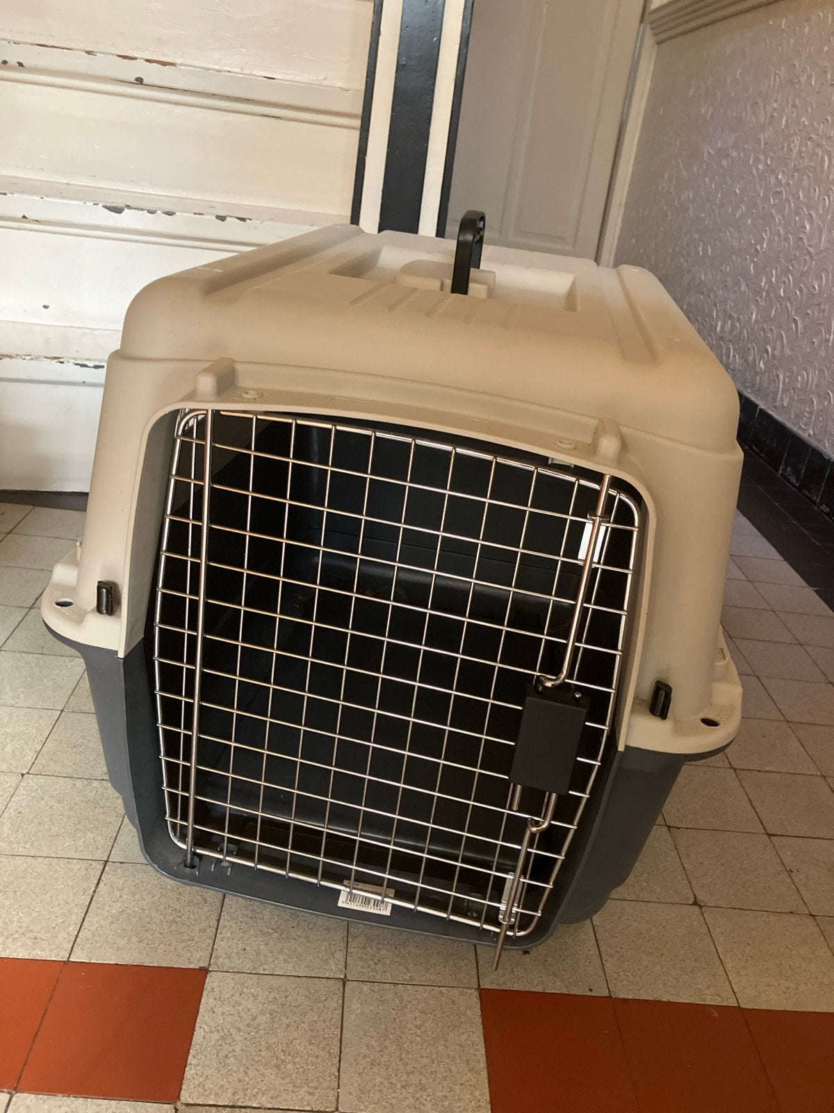 Stevige reis bench hond of kat, Ophalen, Zo goed als nieuw