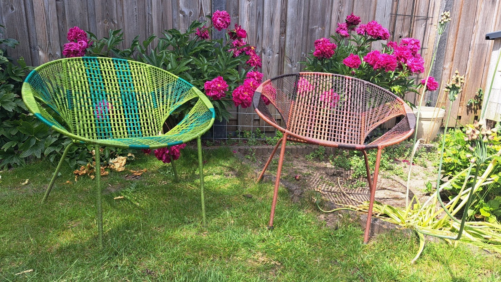 Groene en rode tuinstoel, acapulco stijl, Ophalen, Kunststof