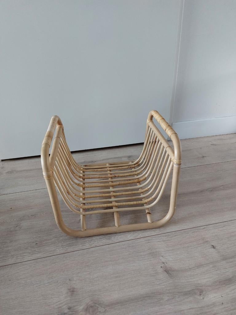 Nieuwe IKEA Buskbo magazine standaard van rotan, Ophalen, Nieuw