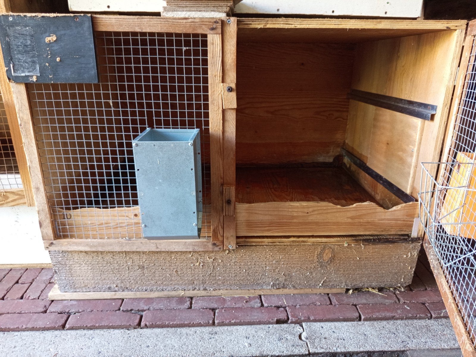 2 grote konijnenhokken, Ophalen, 60 tot 90 cm, Zo goed als nieuw, Konijn