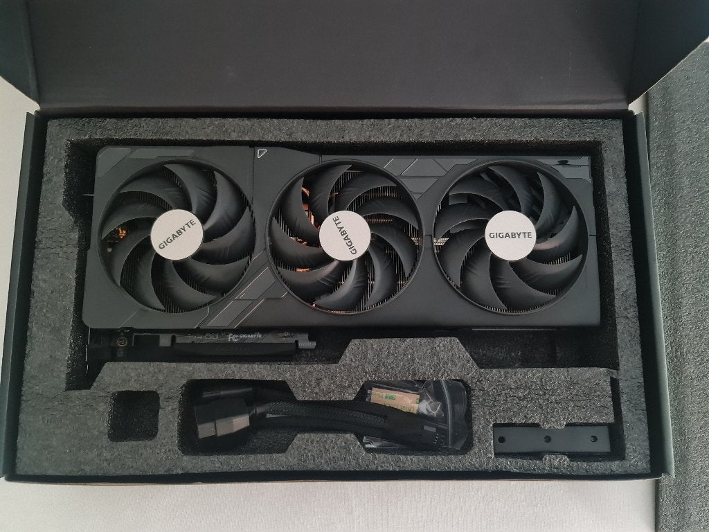 Gigabyte GeForce RTX 4080 Windforce met doos & garantie, Computers en Software, Videokaarten, Gebruikt, GDDR6, PCI-Express 4, Ophalen of Verzenden