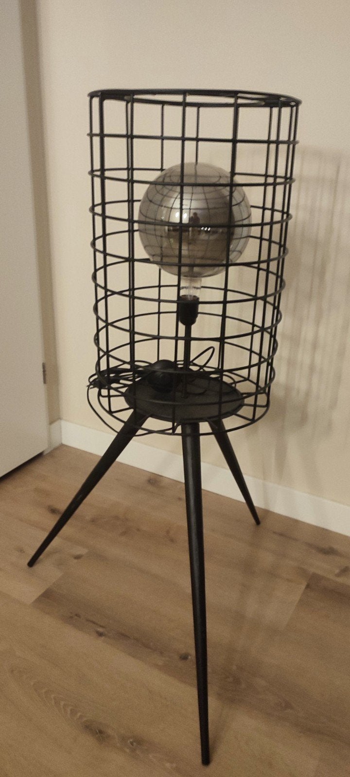 Industriële Zwarte Vloerlamp met Stalen Kap, Huis en Inrichting, Lampen | Vloerlampen, Gebruikt, 100 tot 150 cm, Metaal, Industrieel