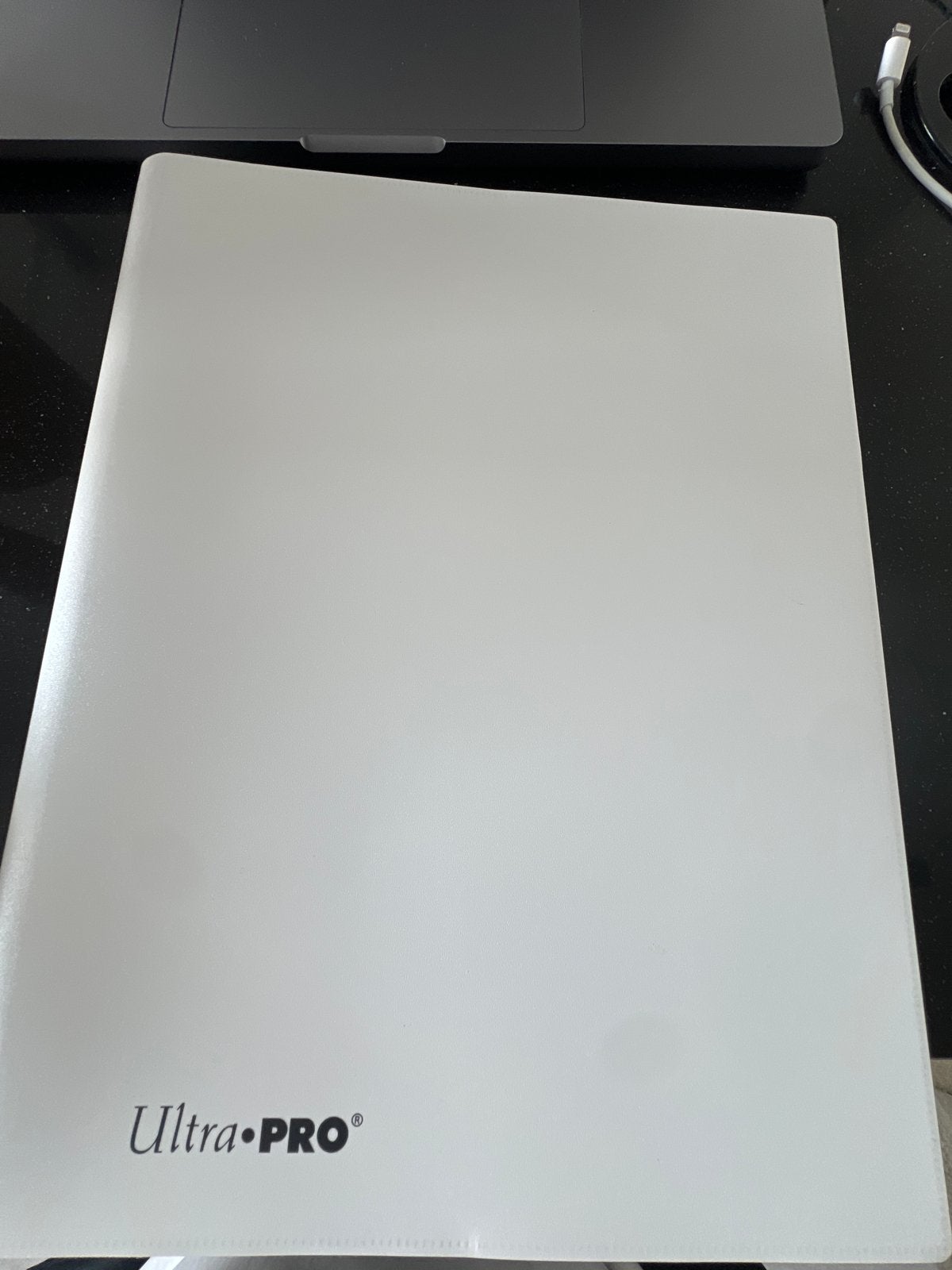 Nieuwe Ultra Pro TCG Binder - Perfect voor al je kaarten, Ophalen of Verzenden, Nieuw, Overige typen