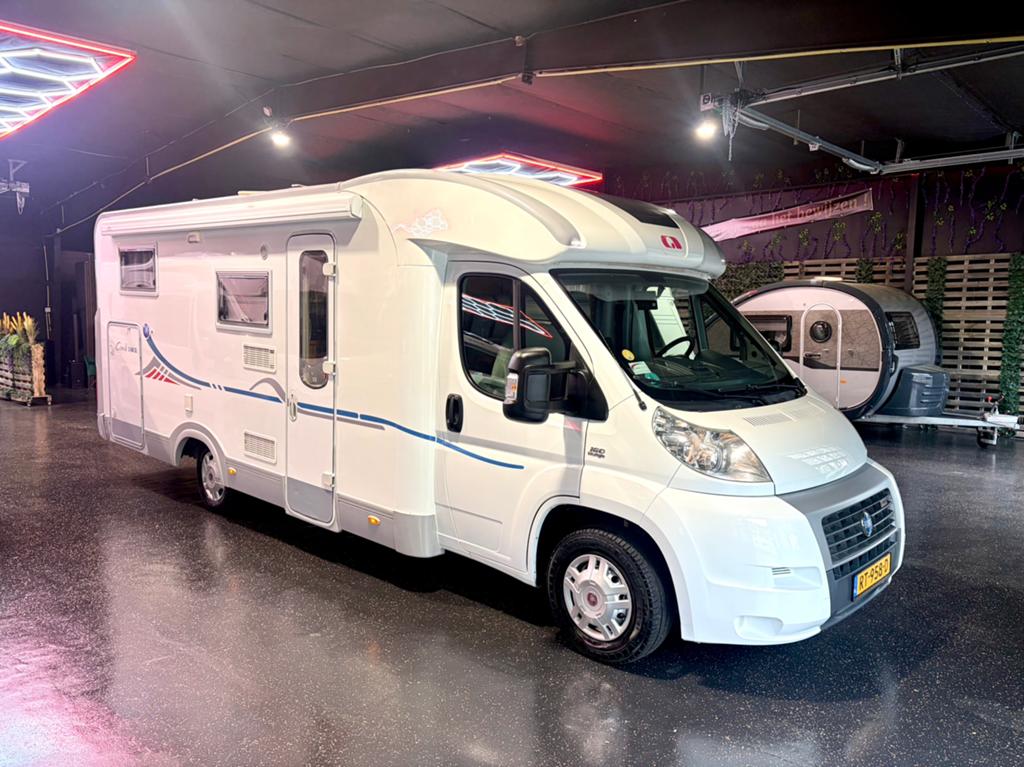 Prachtige Adria Coral S660 SL #3.0L Fiat 160pk#Enkele bedden, Luifel, Ringverwarming, Fiat, Afzuigkap