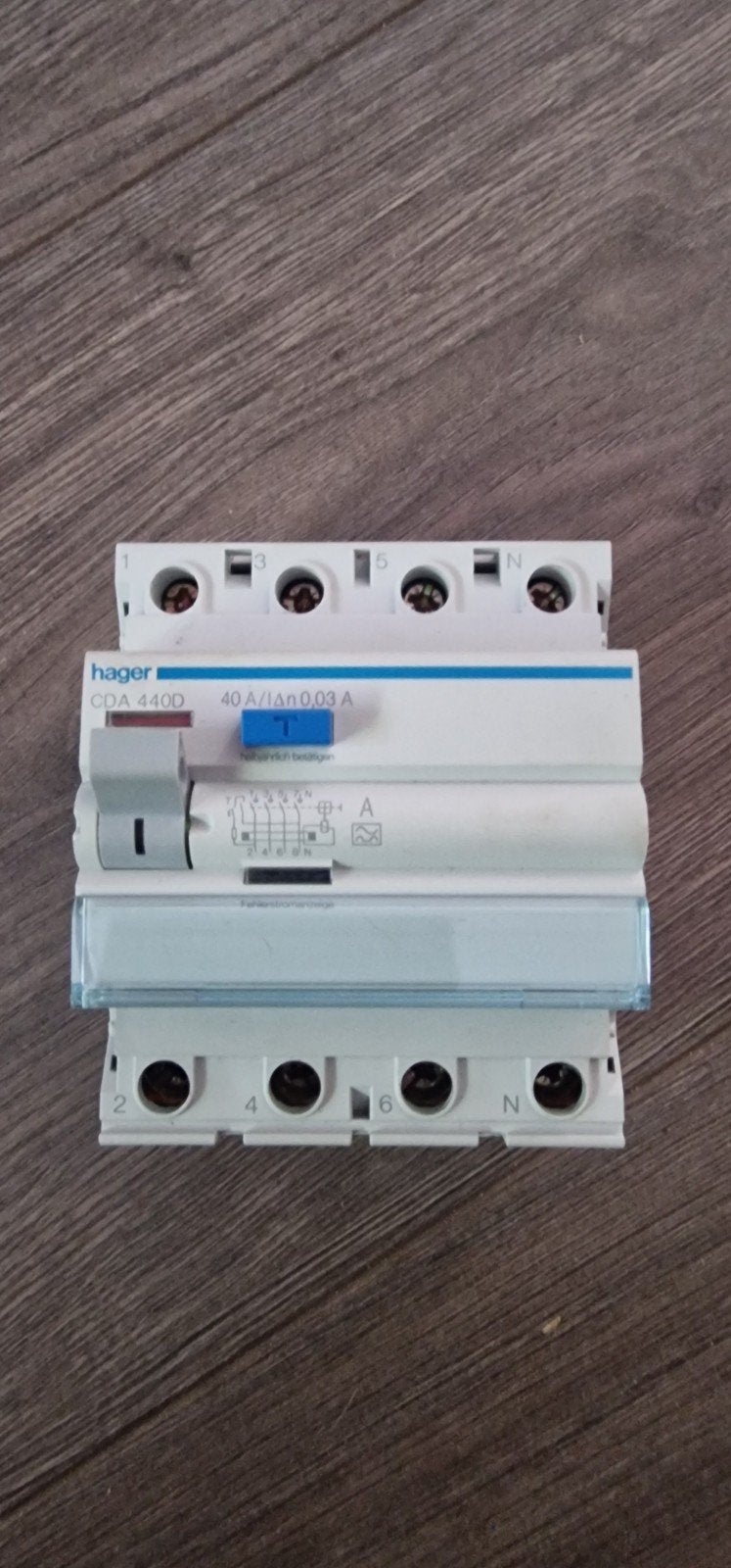 Hager CDA 440D Aardlekschakelaar 40A/0.03A, Ophalen of Verzenden, Gebruikt, Hager, Aardlekschakelaar