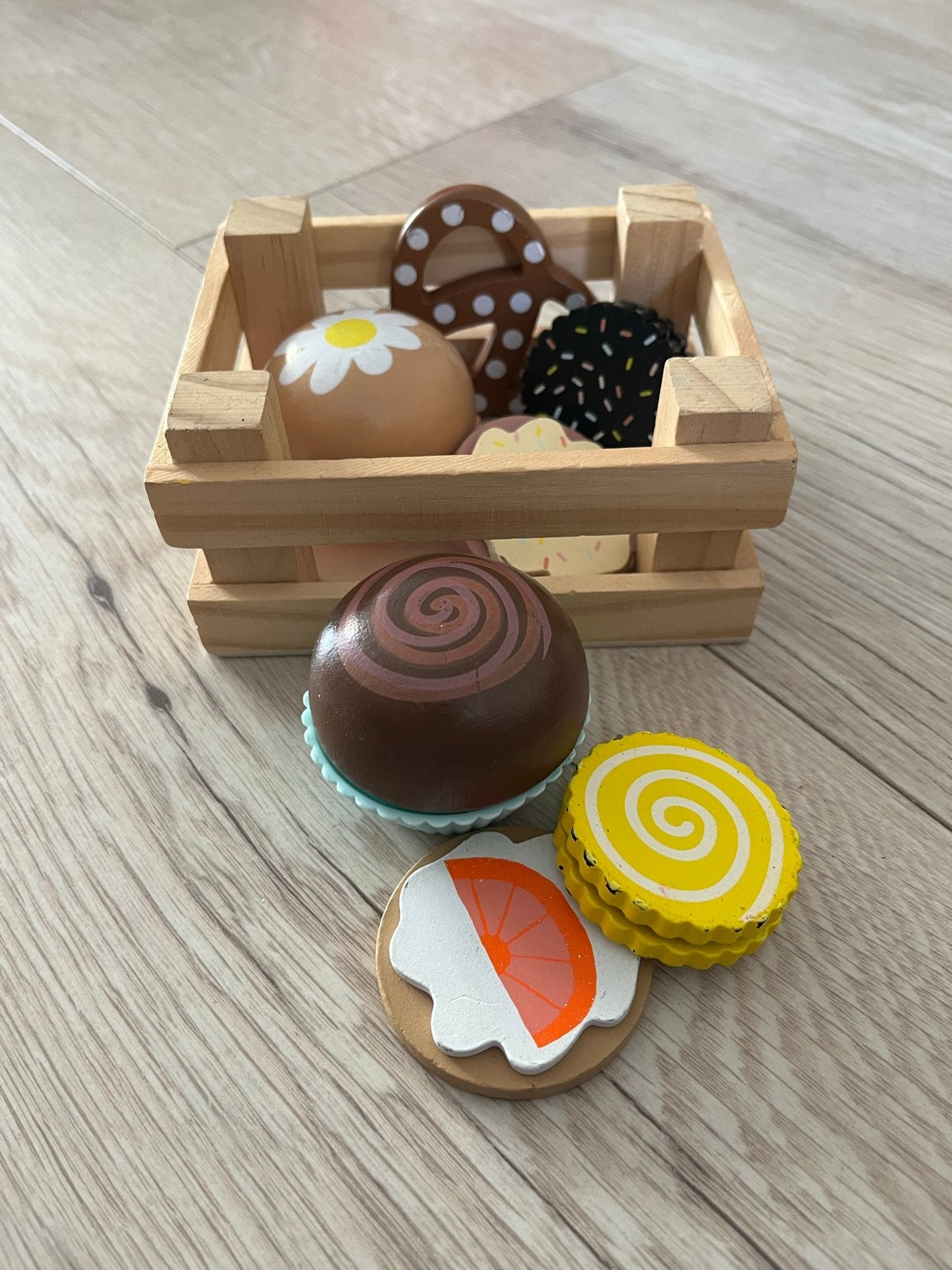 Houten Speelgoed Gebakjes en Koekjes in Kistje, Ophalen of Verzenden, Gebruikt, Overige typen