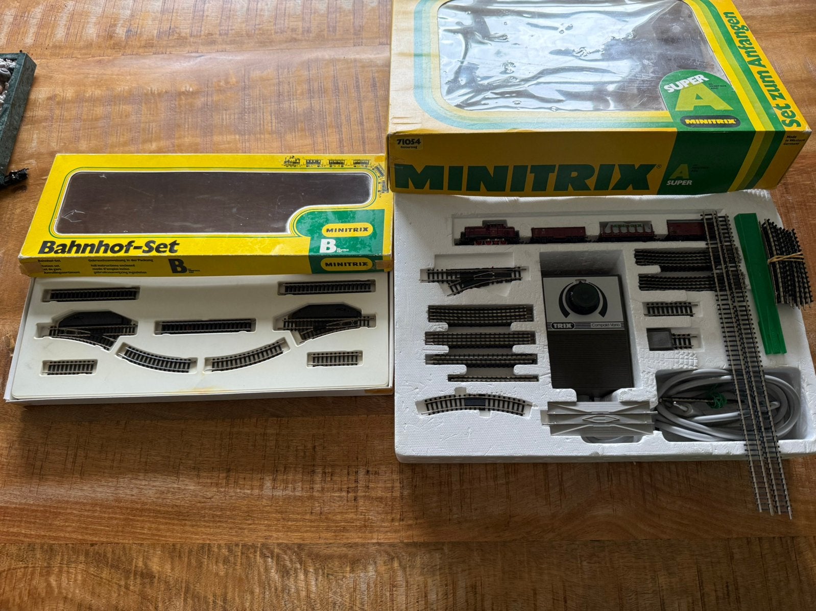 Minitrix 71054 Treinset Super A plus B set en extra rails, Treinset, Gelijkstroom, Trix, Ophalen of Verzenden