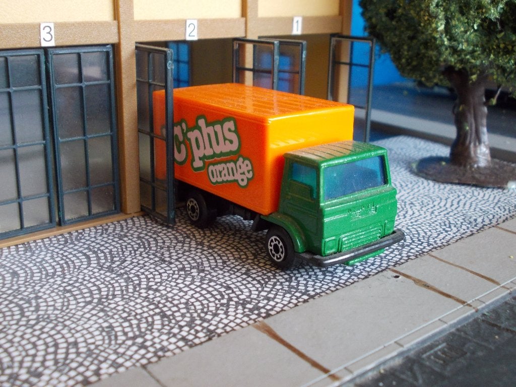 1:87 Dodge Commando 'C'Plus orange - Matchbox Canada 1990, Ophalen of Verzenden, Zo goed als nieuw, Auto