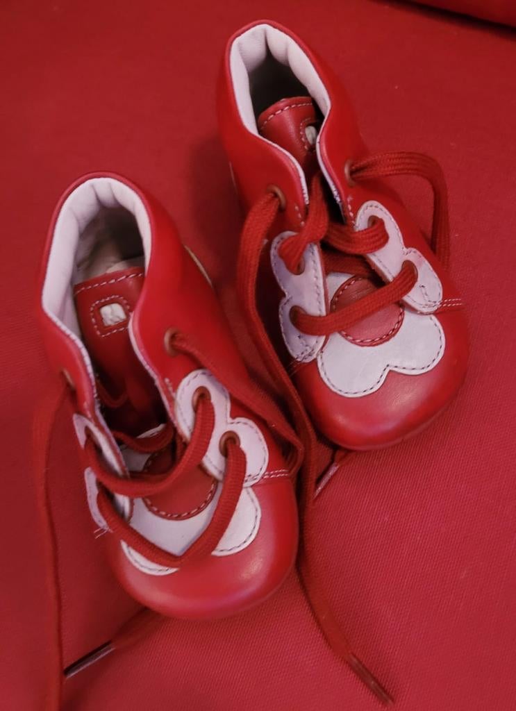 Rode leren babyschoenen maat 17 elefanten made in portugal, Ophalen of Verzenden, Jongen of Meisje