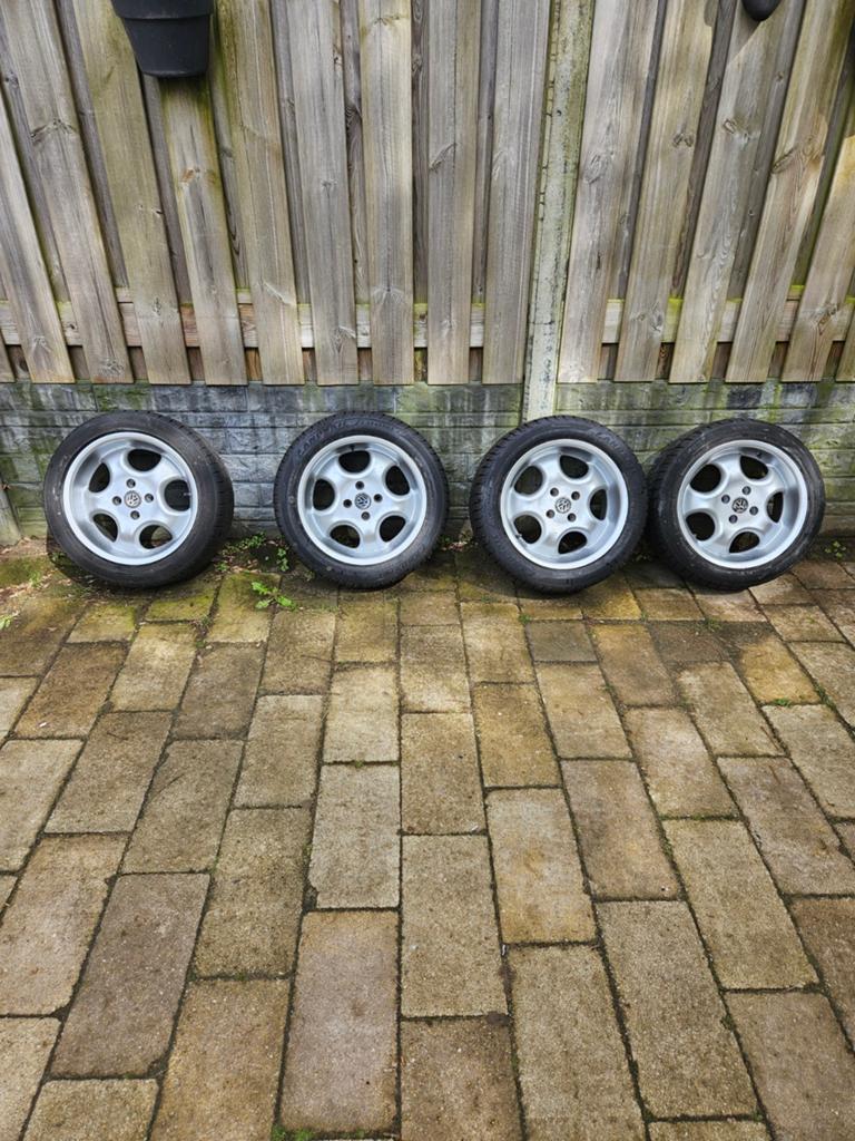 Hele mooie velgenset 4x100 met 4-Seasons banden 195/50R15, Auto-onderdelen, Banden en Velgen, Ophalen, Gebruikt, 15 inch, Banden en Velgen