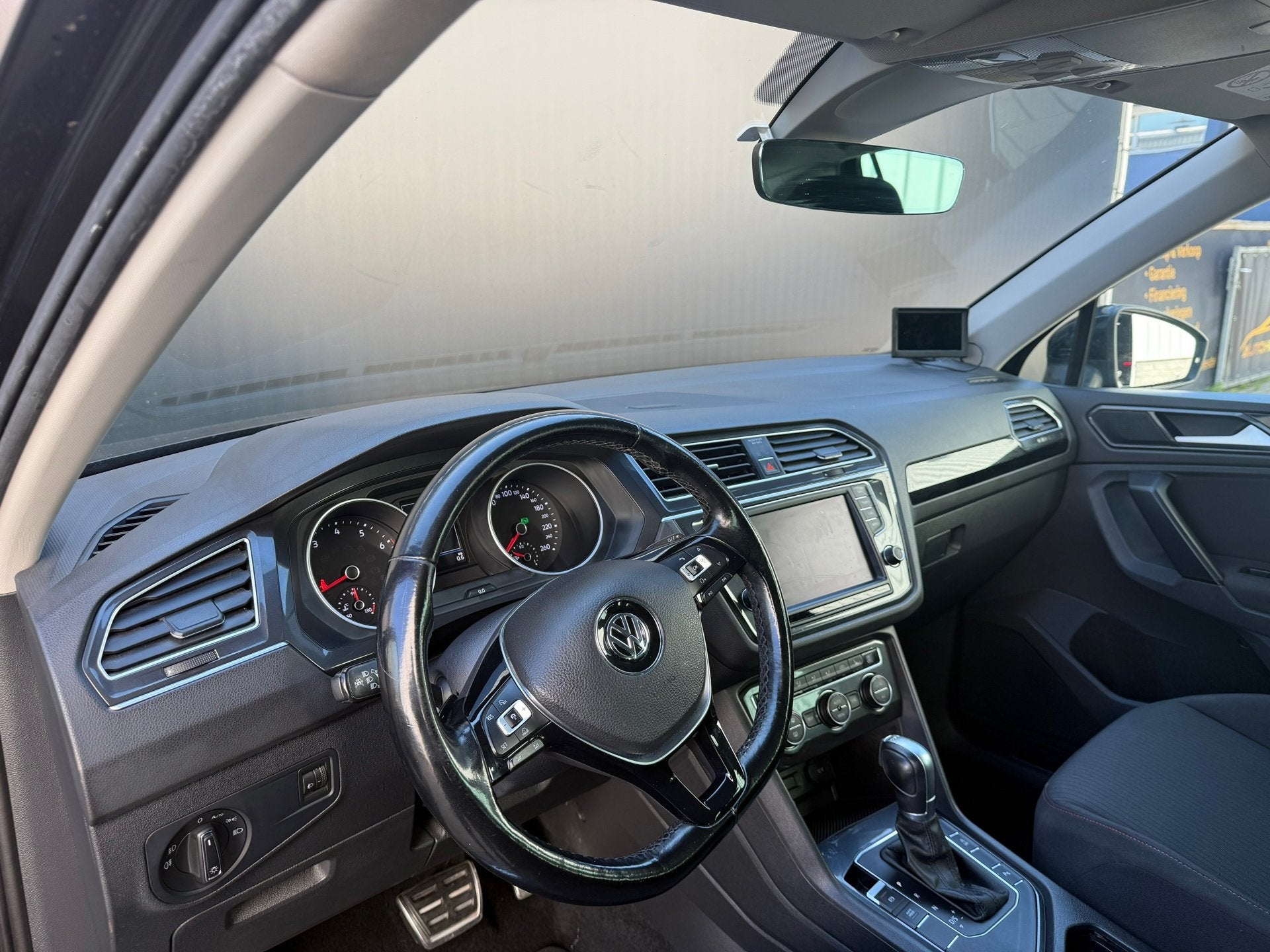 Volkswagen Tiguan 1.4 TSI ACT Highline Automaat Lane Assist, Stof, 4 cilinders, 150 pk, SUV of Terreinwagen