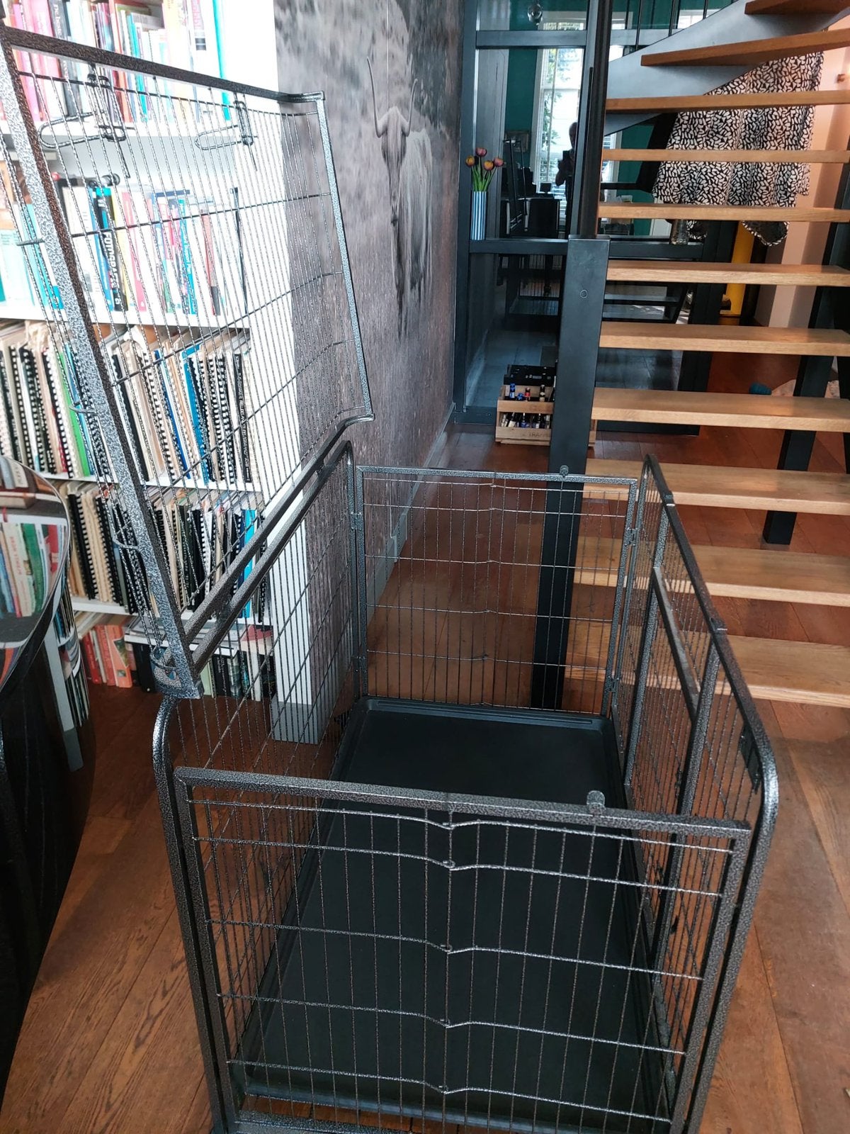 Foto 3 van Maxxpet hondenbench (110x70x78) en District 70 Crate Hoes