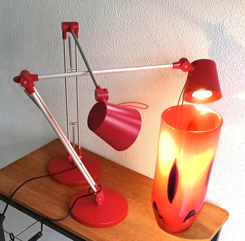 2 iconische Oleby bureaulampen in het rood- IKEA lampen 90s, Ophalen, Bureaulamp, Gebruikt, Vintage