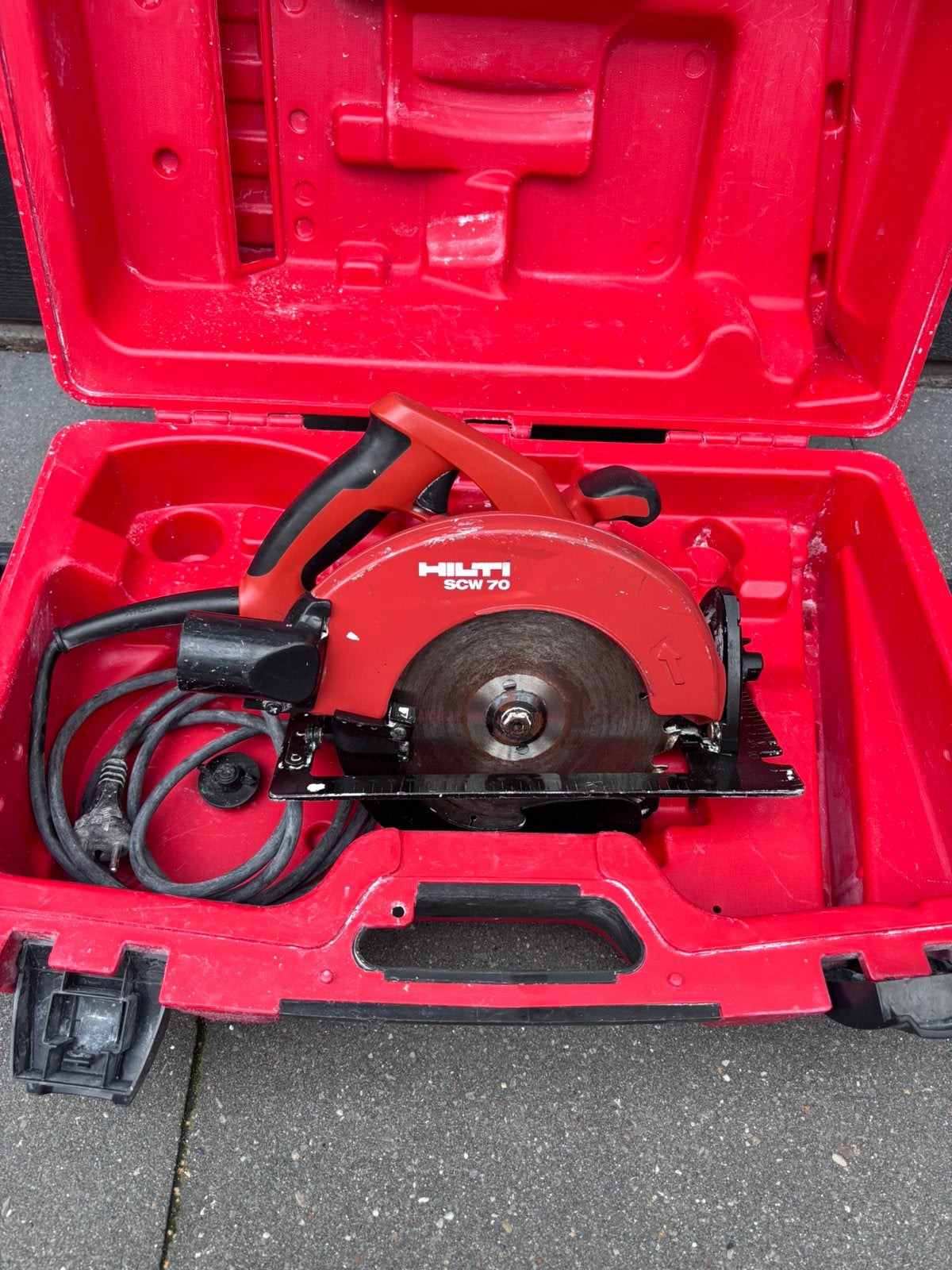 Hilti SCW 70 Cirkelzaag - Werkt goed, Doe-het-zelf en Verbouw, Ophalen of Verzenden, Gebruikt, Cirkelzaag