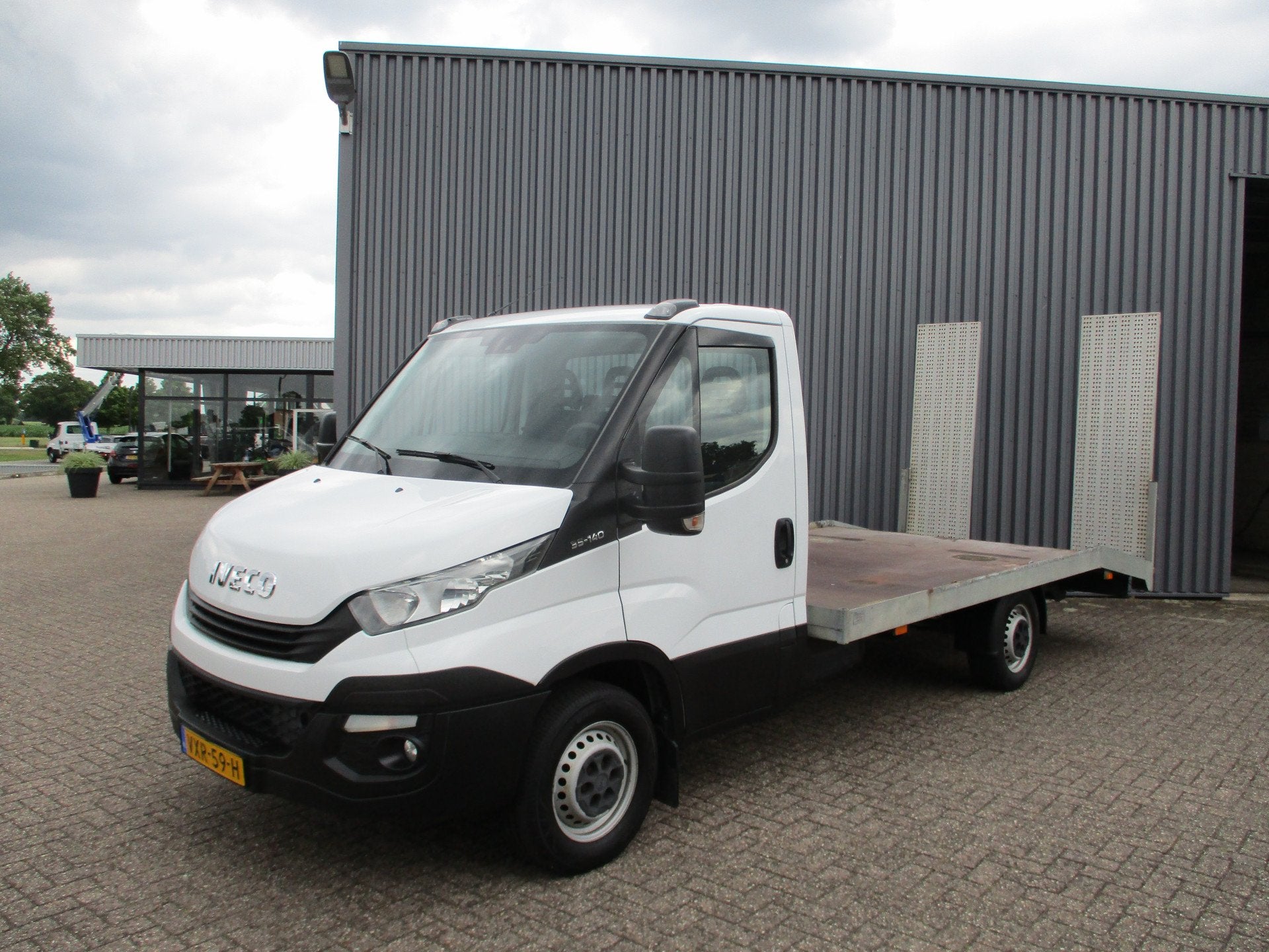 Iveco Daily 35S14 Oprijwagen, oprijbak Airco Trekhaak, Auto's, Automaat, Gebruikt, Euro 6, Iveco