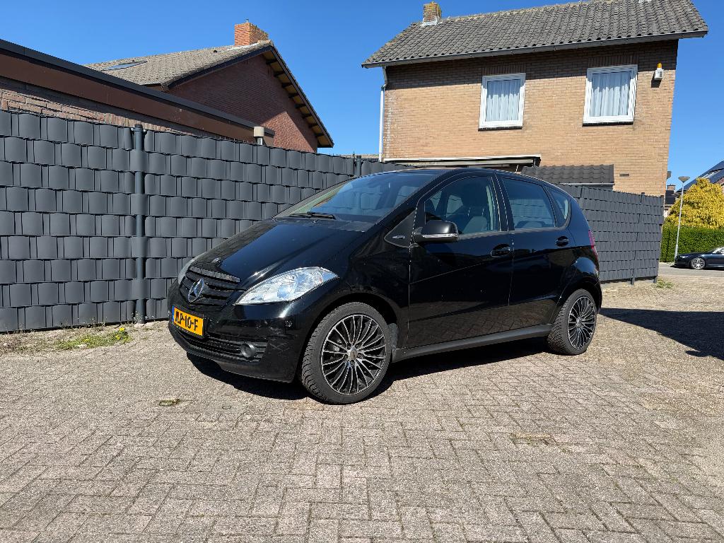 Mercedes-Benz A-Klasse 1.5 A160 5DRS 2010 Zwart, Voorwielaandrijving, Zwart, Handgeschakeld, 1000 kg