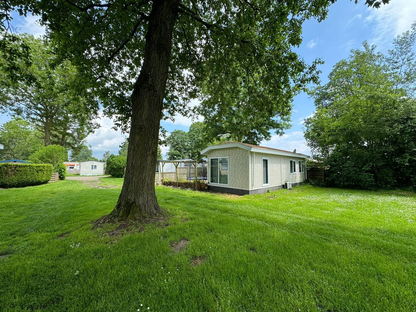 In verhuurde staat te koop chalet vakantiewoning investering, Afwasmachine, Recreatiepark, Gelderland en Veluwe, Chalet, Bungalow of Caravan