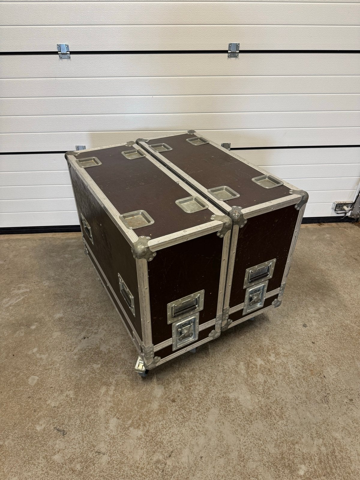 2x Flightcase voor D&B Audiotechnik Q7 of Q1 luidsprekers, Ophalen of Verzenden, Gebruikt, Overige instrumenten, Flightcase
