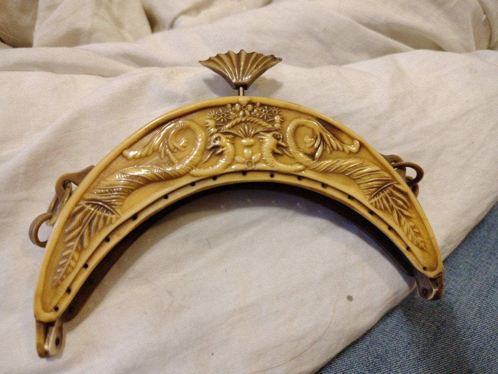 Antieke celluloid tasbeugel met gedetailleerde decoratie, Ophalen of Verzenden