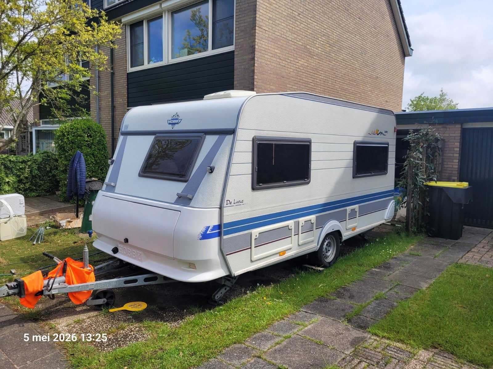 Hobby De Luxe 440 SF met Frans bed | Mover | Dorema voortent, Caravans en Kamperen, Caravans, Hobby, Treinzit, Mover, Particulier
